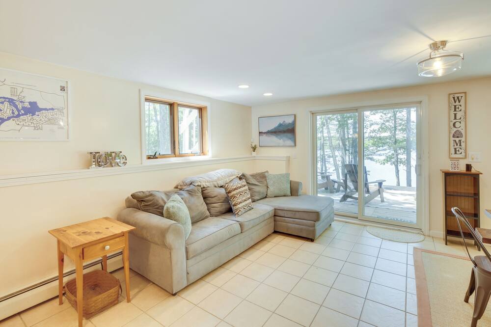 Photo of Livingroom in Lake Arrowhead