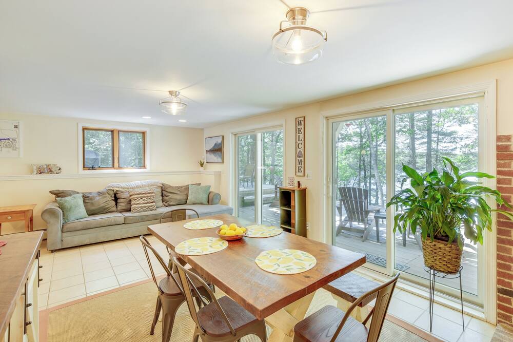 Photo of Livingroom in Lake Arrowhead