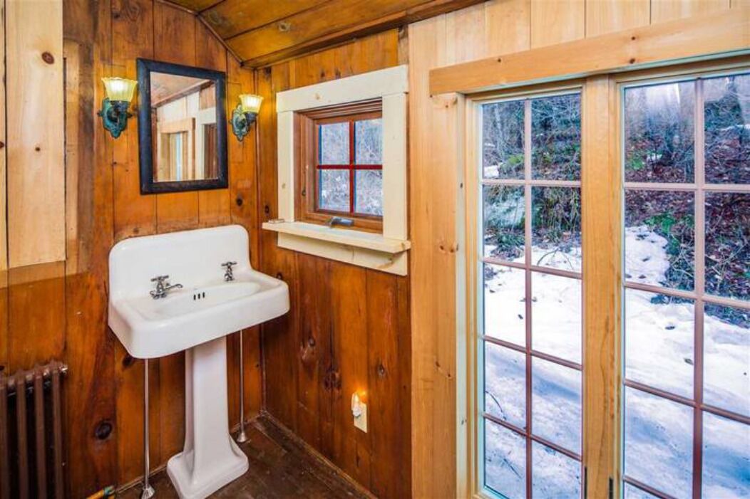 Photo of Others in Stockbridge