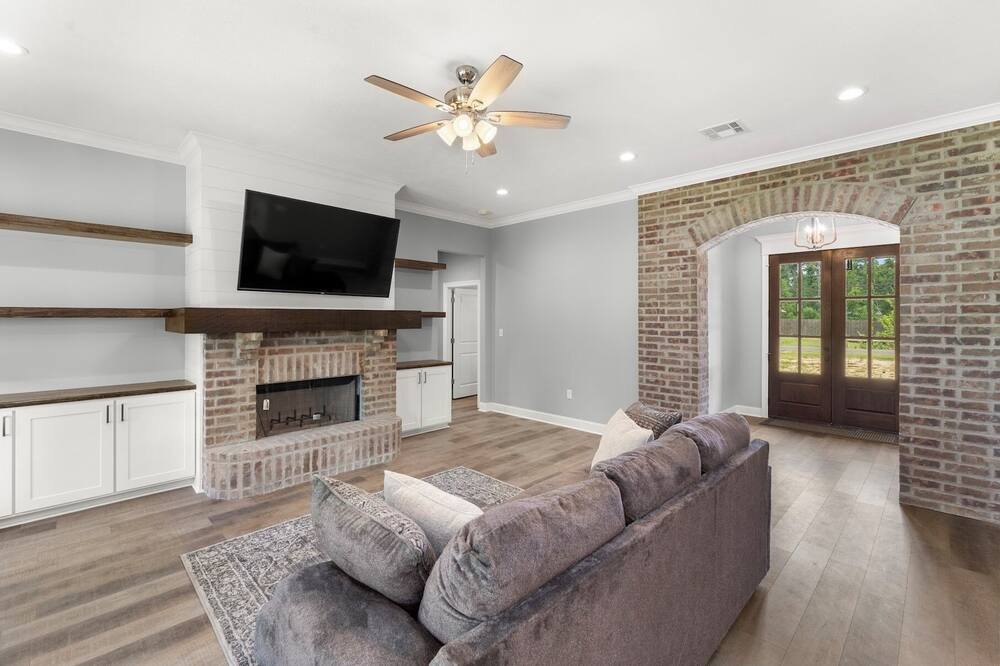 Photo of Livingroom in Sulphur
