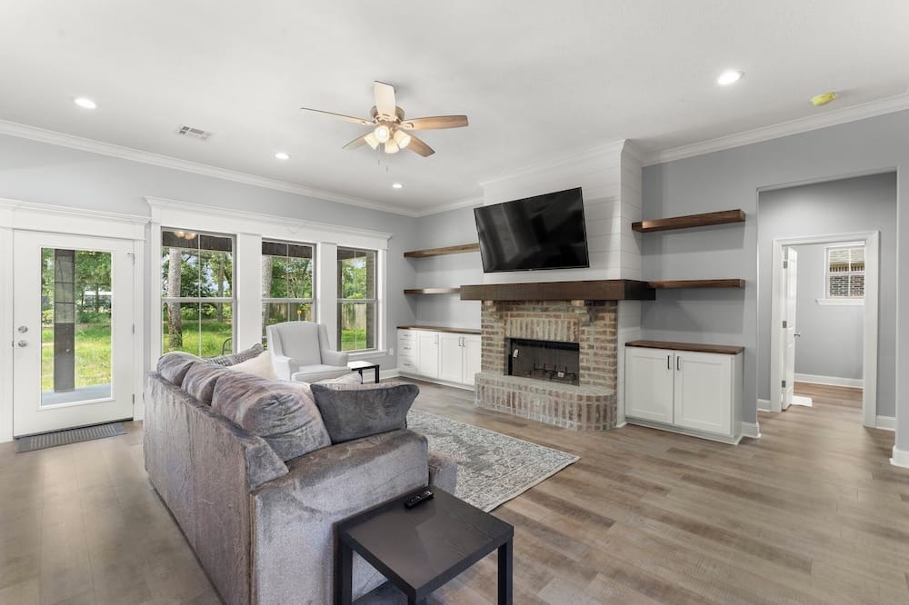 Photo of Livingroom in Sulphur