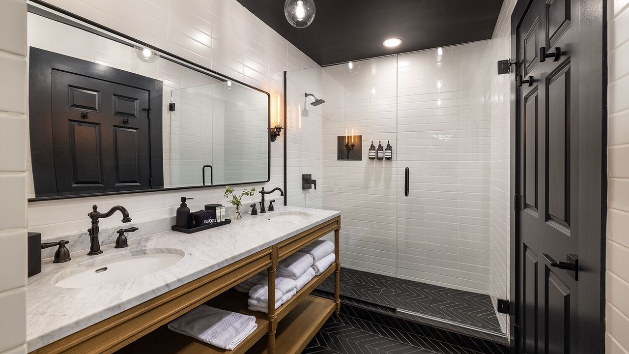 Photo of Bathroom in Historic District