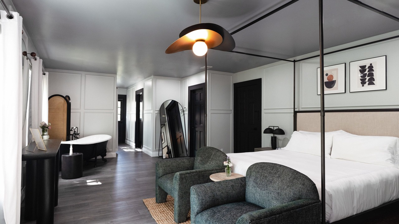 Photo of Bedroom in Historic District