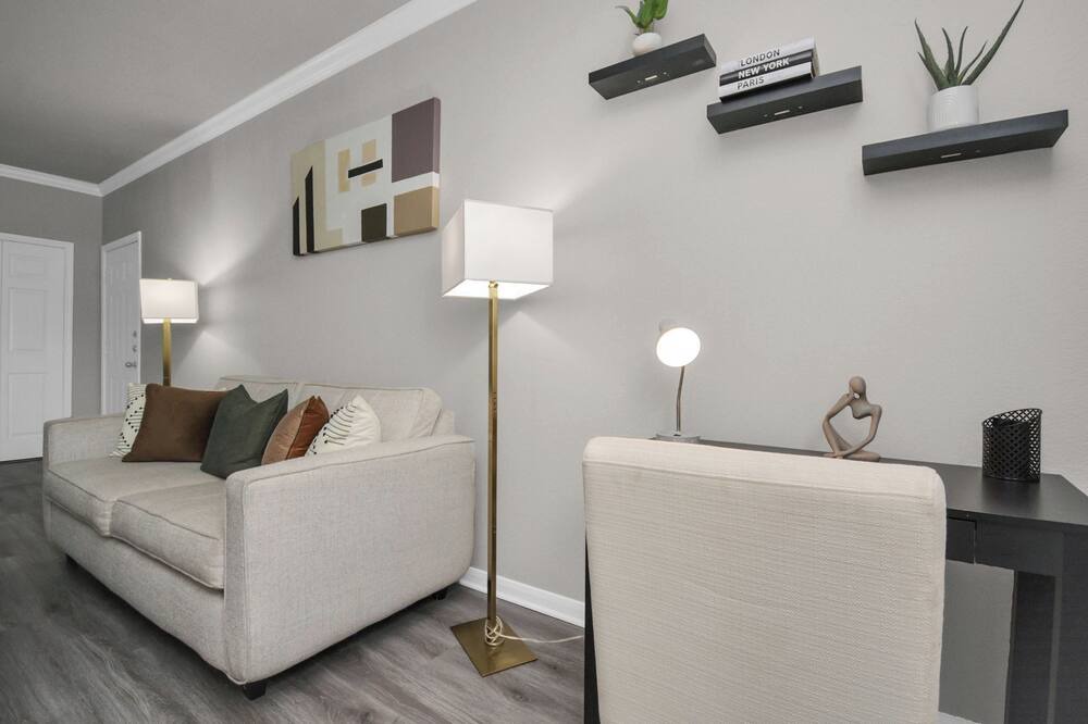 Photo of Livingroom in Central Southwest
