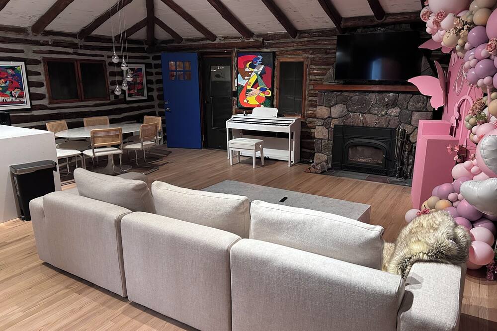 Photo of Livingroom in Greenwood Lake