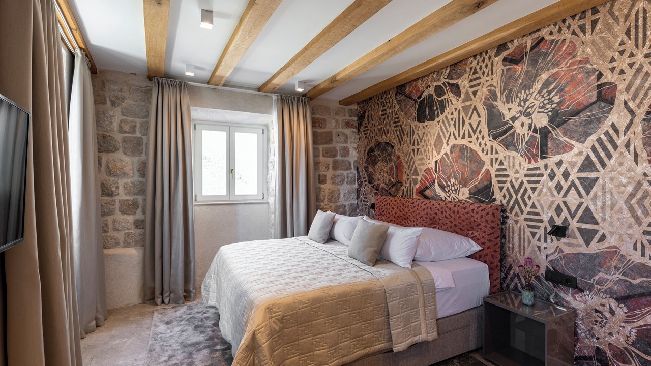 Photo of Bedroom in Pile
