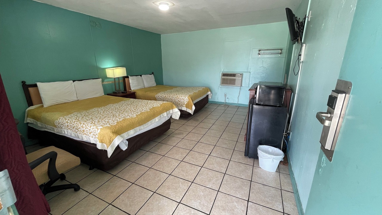 Photo of Bedroom in Childersburg