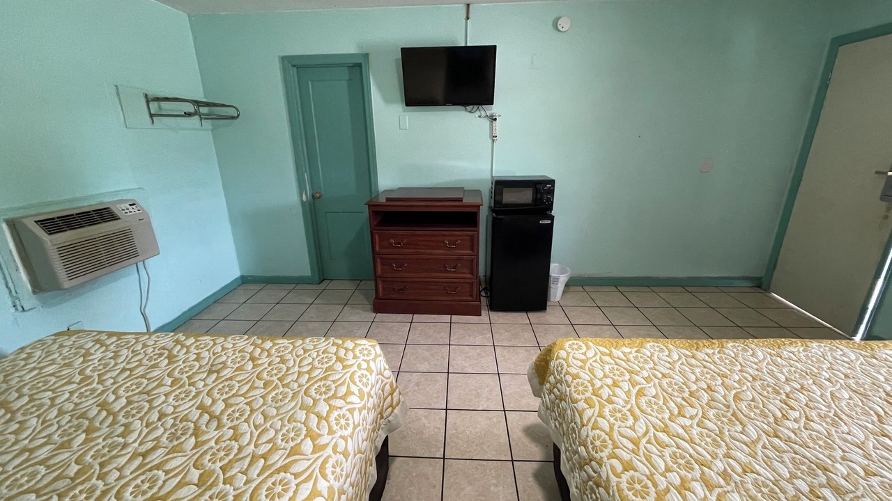 Photo of Bedroom in Childersburg