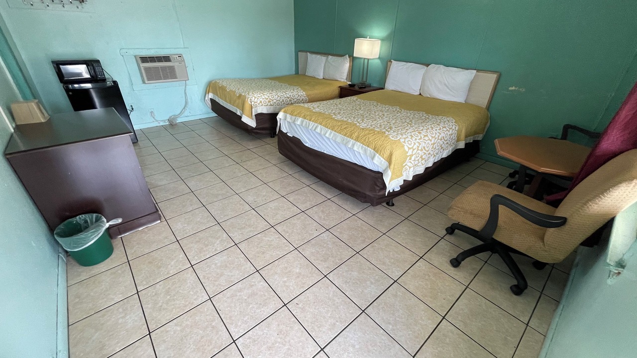Photo of Bedroom in Childersburg
