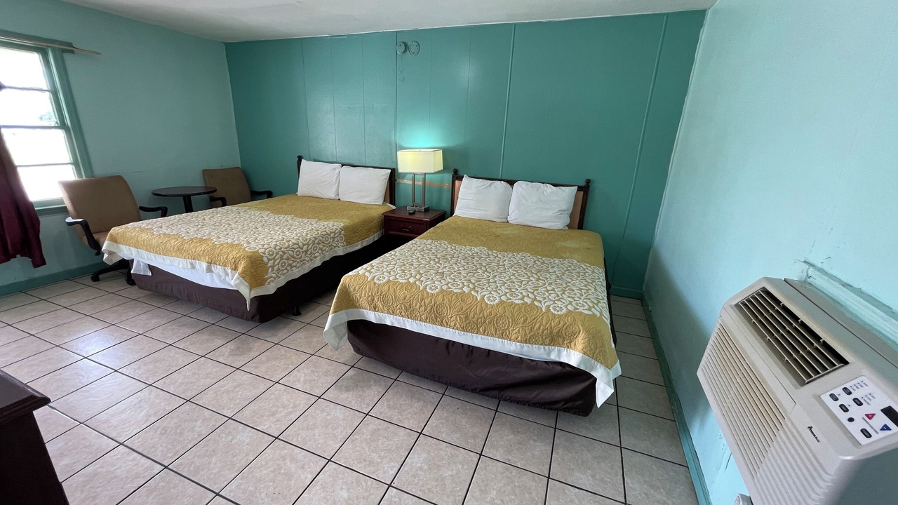 Photo of Bedroom in Childersburg
