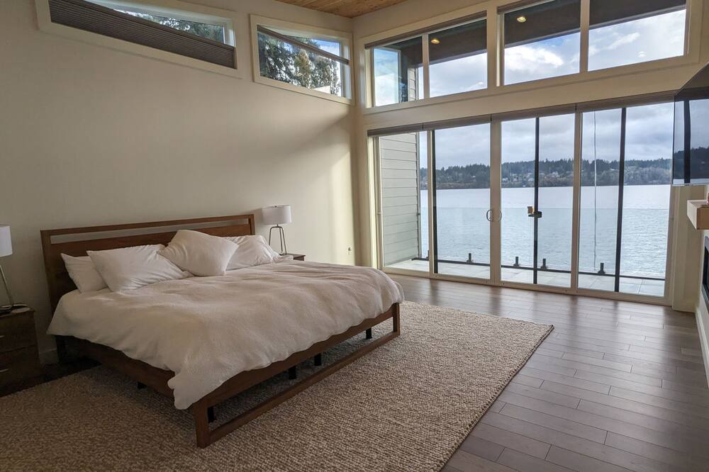 Photo of Bedroom in Poulsbo