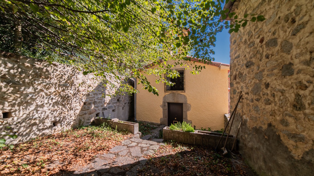 Photo of Outdoor in Corsavy