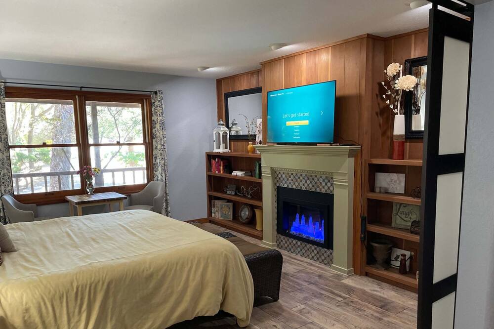 Photo of Bedroom in Lake Wildwood