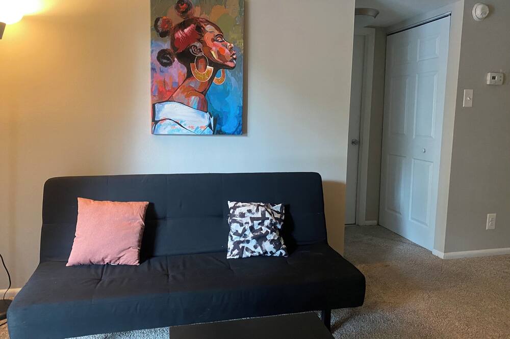 Photo of Livingroom in Gaithersburg