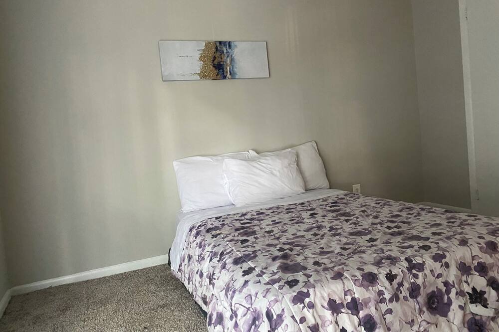 Photo of Bedroom in Gaithersburg