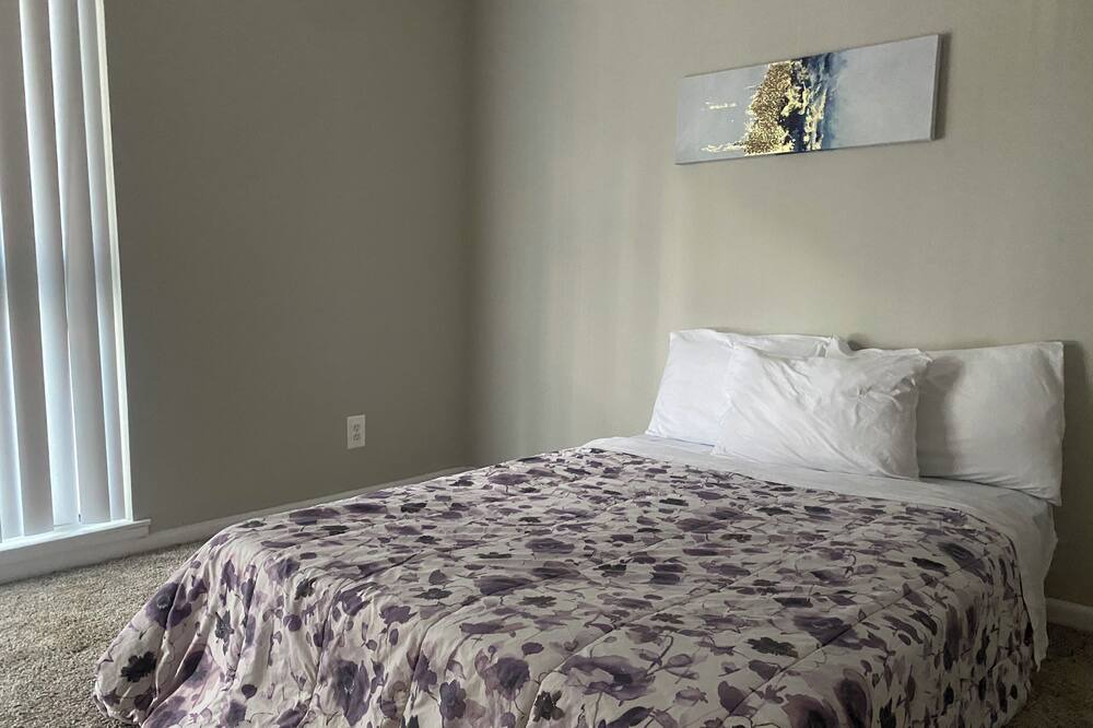 Photo of Bedroom in Gaithersburg