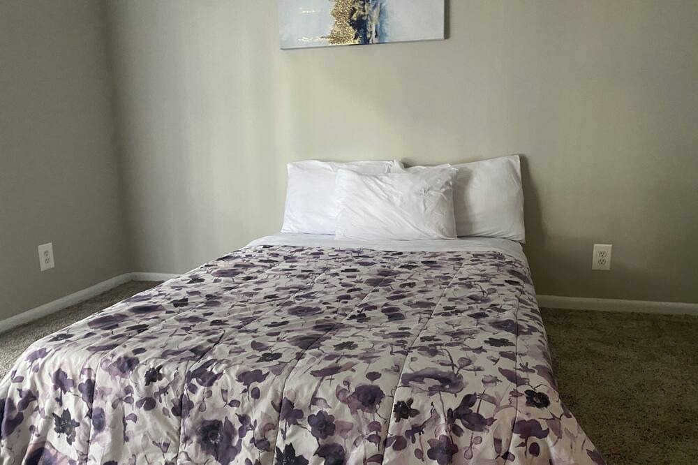 Photo of Bedroom in Gaithersburg