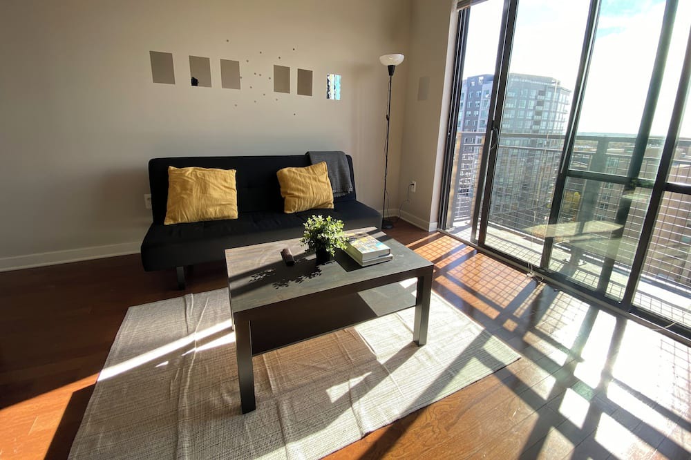 Photo of Livingroom in Gaithersburg