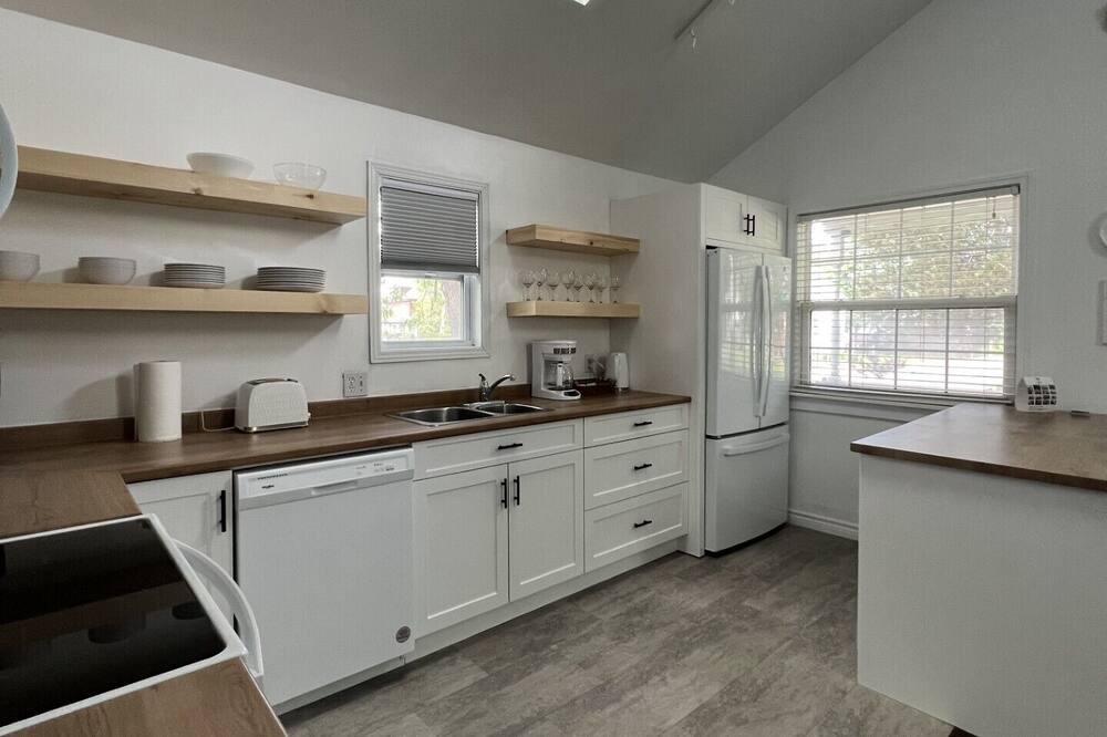 Photo of Kitchen in Pointe-du-Chene