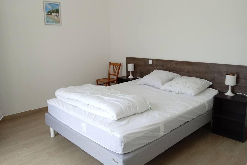 Photo of Bedroom in Saint-Gilles-Croix-de-Vie