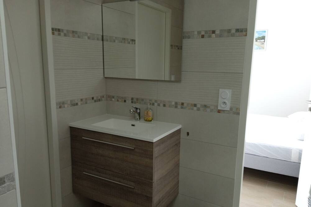 Photo of Bathroom in Saint-Gilles-Croix-de-Vie