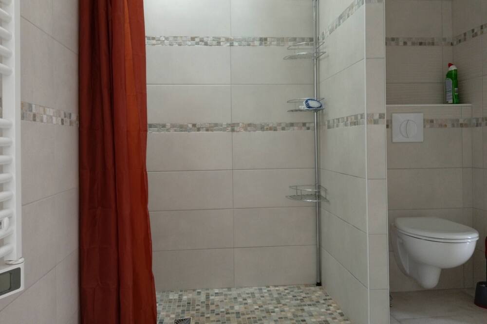 Photo of Bathroom in Saint-Gilles-Croix-de-Vie
