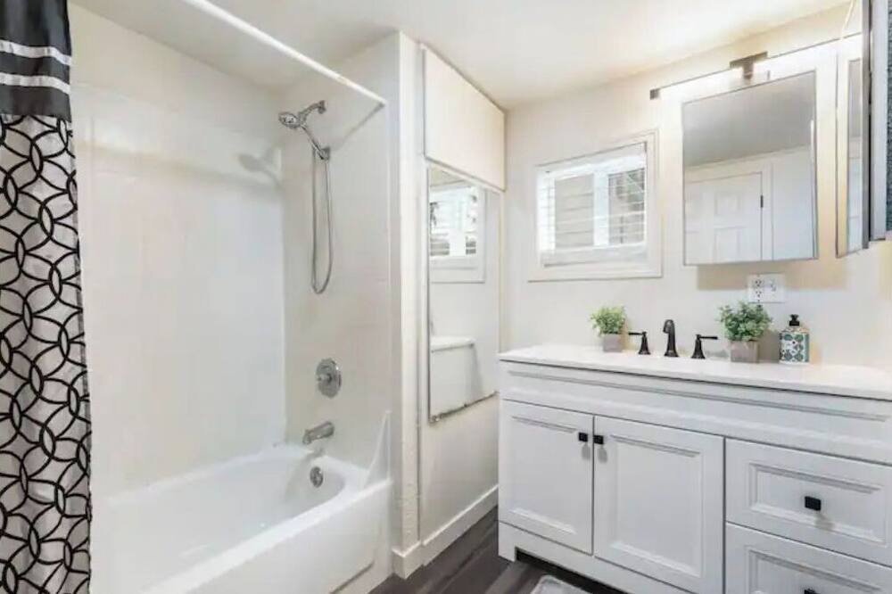 Photo of Bathroom in Maplewood