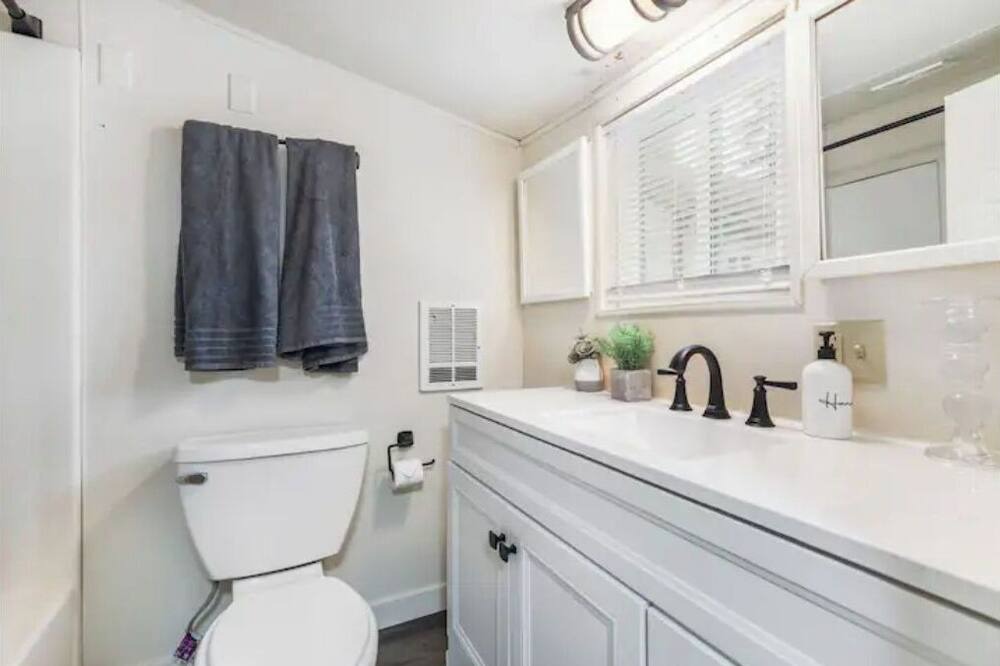 Photo of Bathroom in Maplewood
