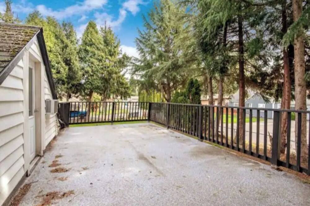 Photo of Outdoor in Maplewood