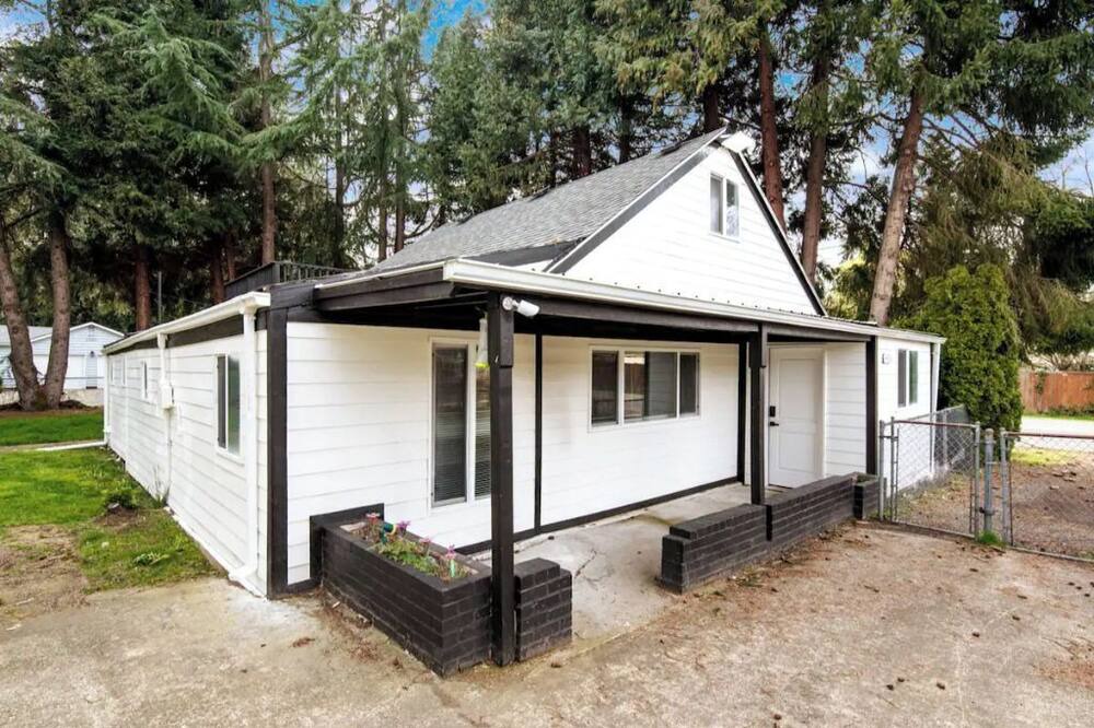 Photo of Outdoor in Maplewood