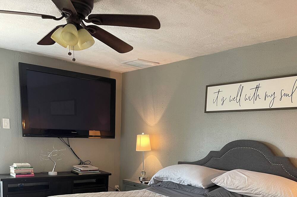 Photo of Bedroom in Weatherford