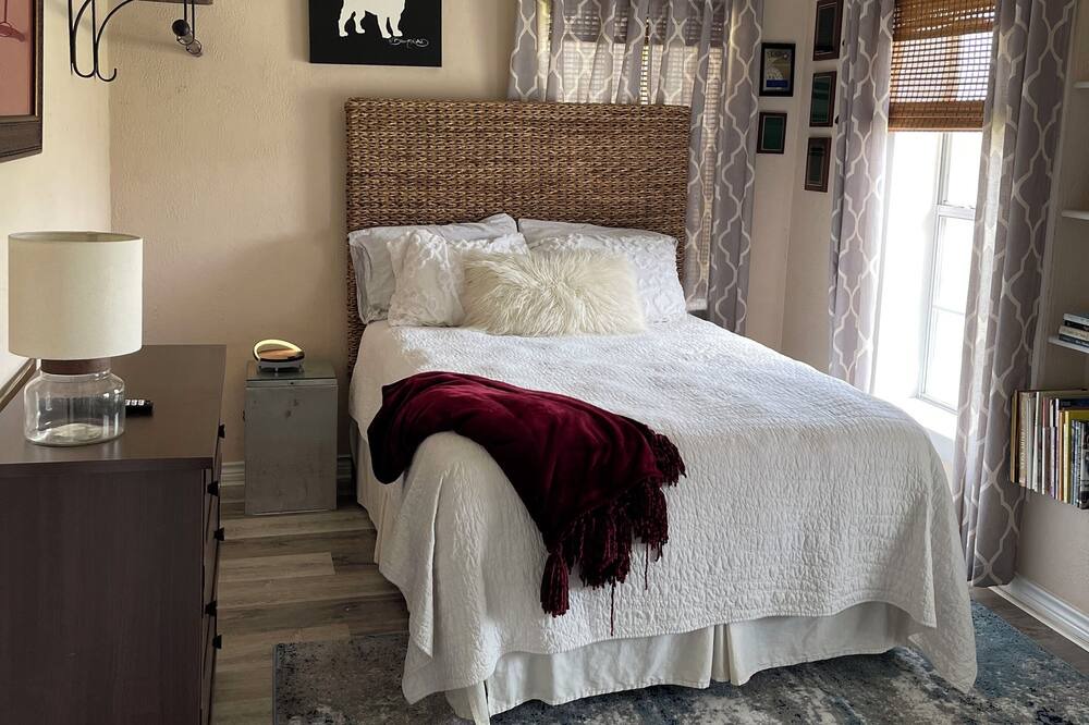Photo of Bedroom in Weatherford