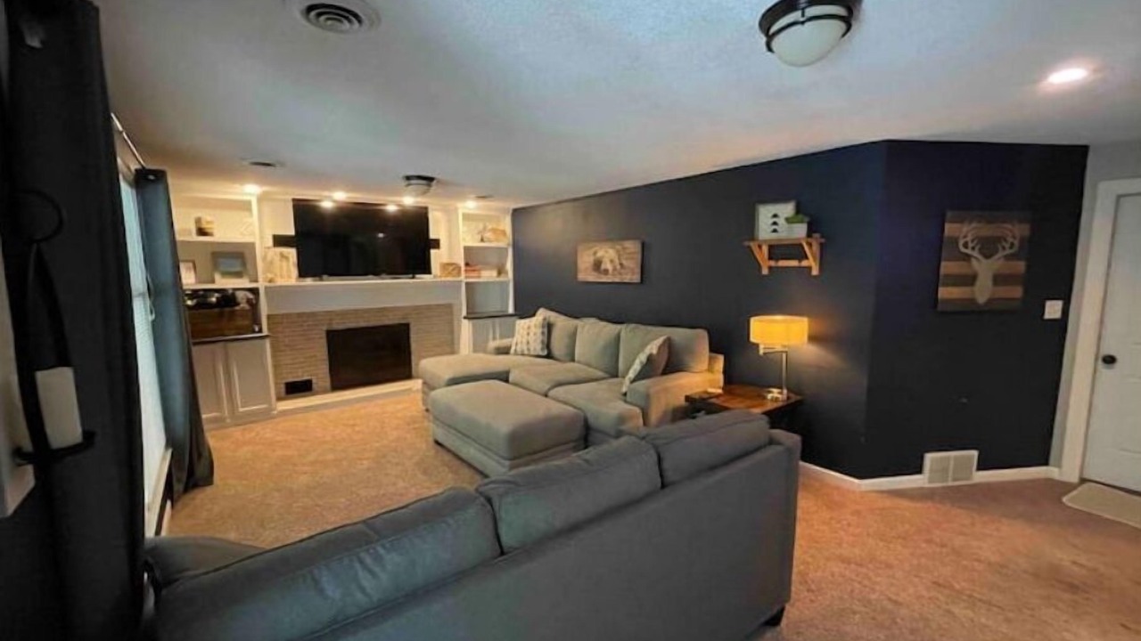 Photo of Livingroom in Ottumwa