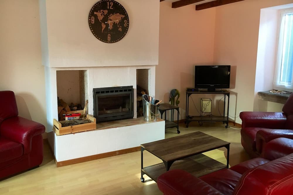 Photo of Livingroom in Les Martys