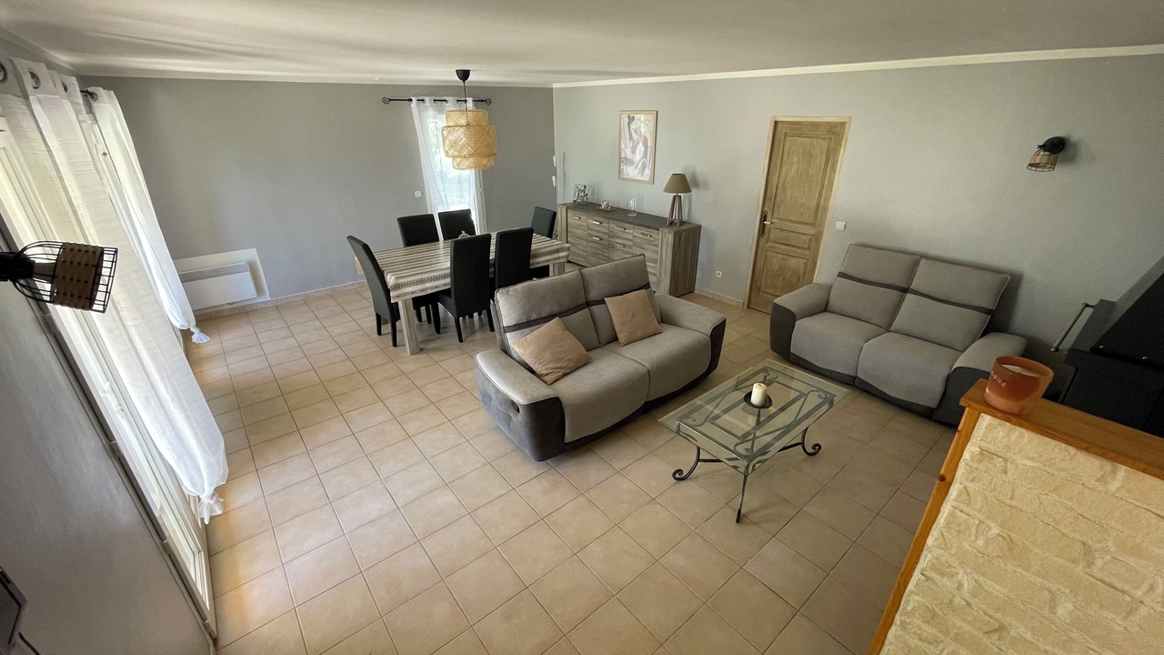 Photo of Livingroom in Saint-Laurent-des-Arbres