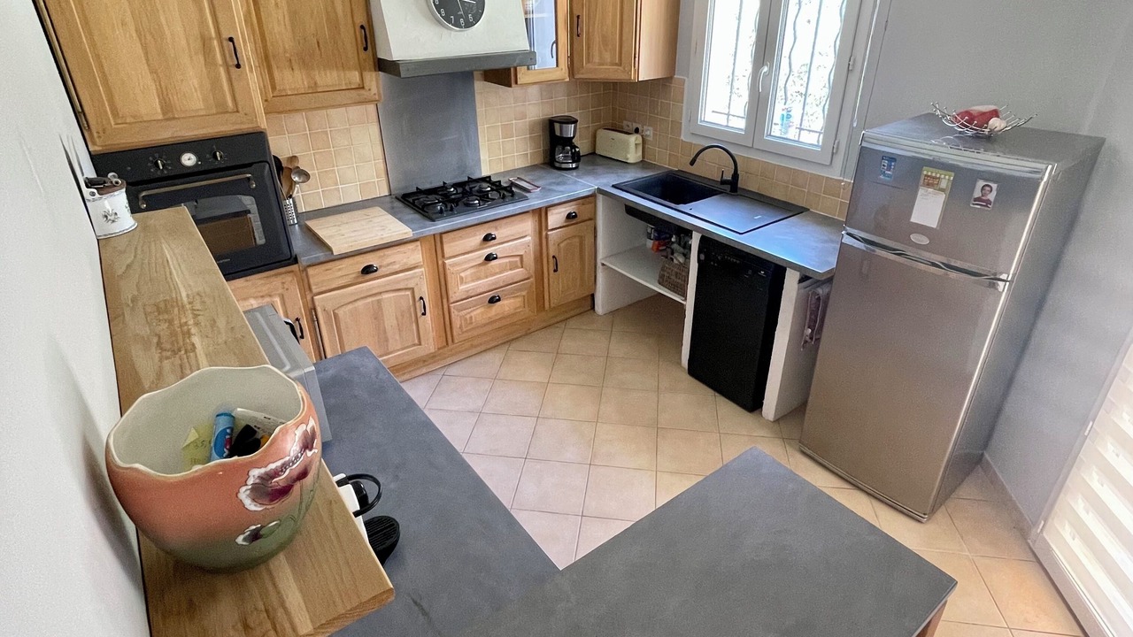 Photo of Kitchen in Saint-Laurent-des-Arbres