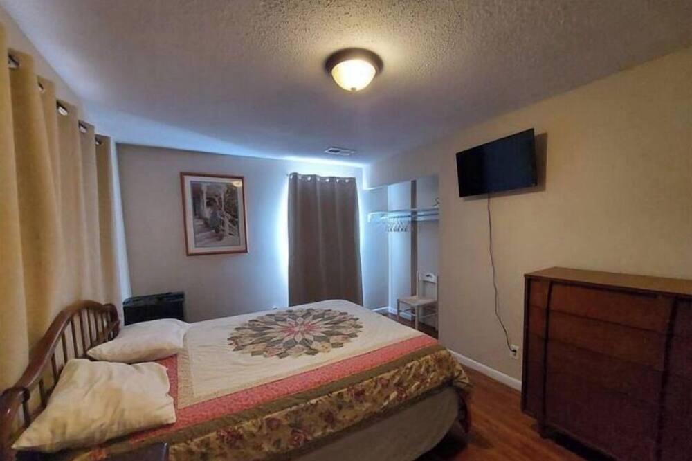Photo of Bedroom in Rosewood