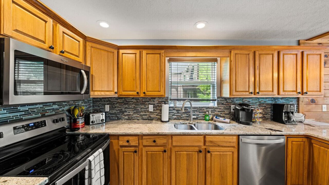 Photo of Kitchen in Flat Hollow Marina
