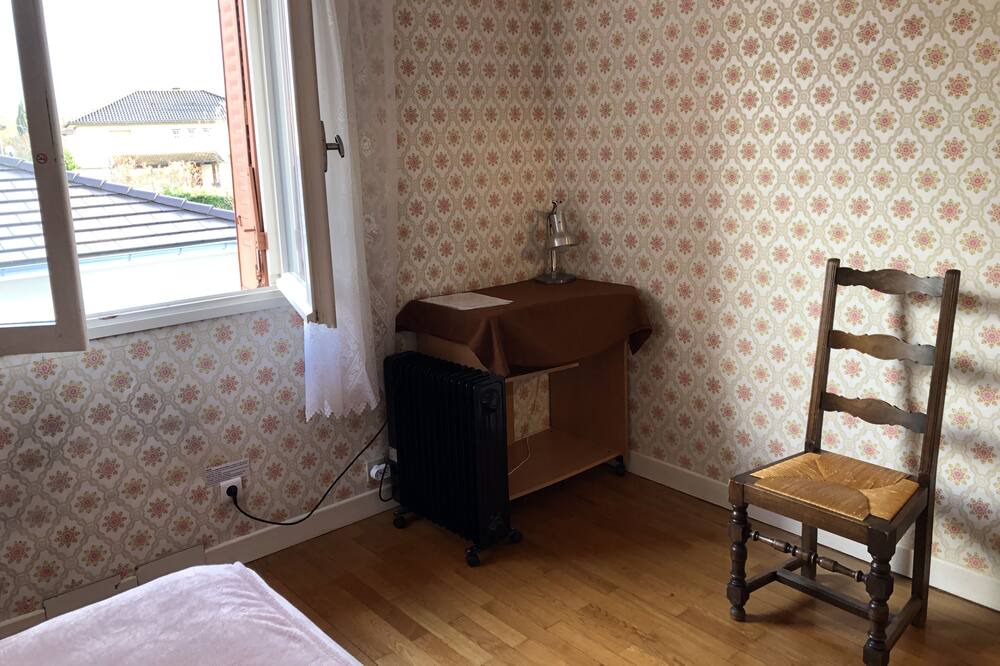 Photo of Bedroom in Bourg-en-Bresse