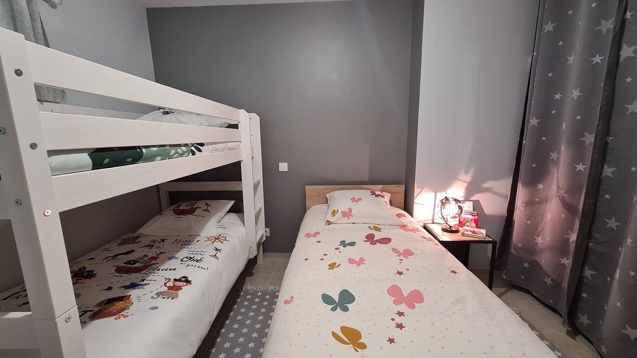 Photo of Others in Lye