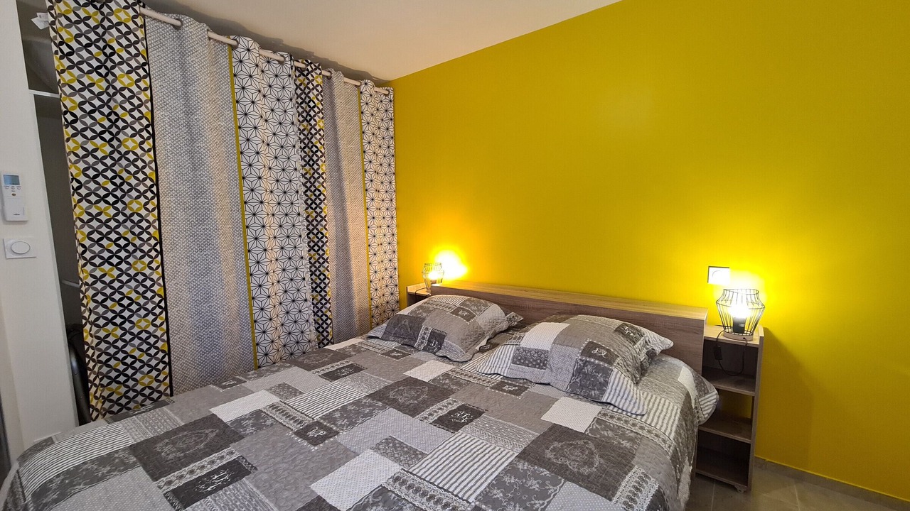 Photo of Others in Lye