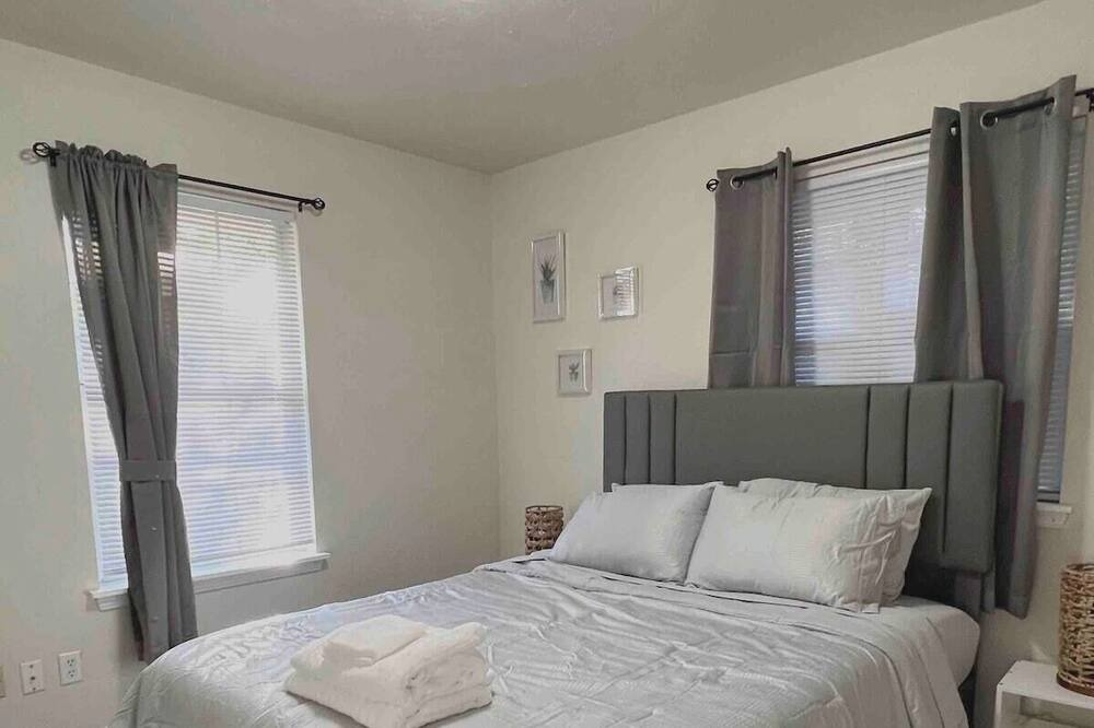 Photo of Bedroom in Central Oklahoma City