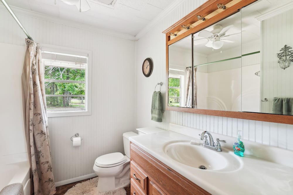 Photo of Bathroom in Negreet