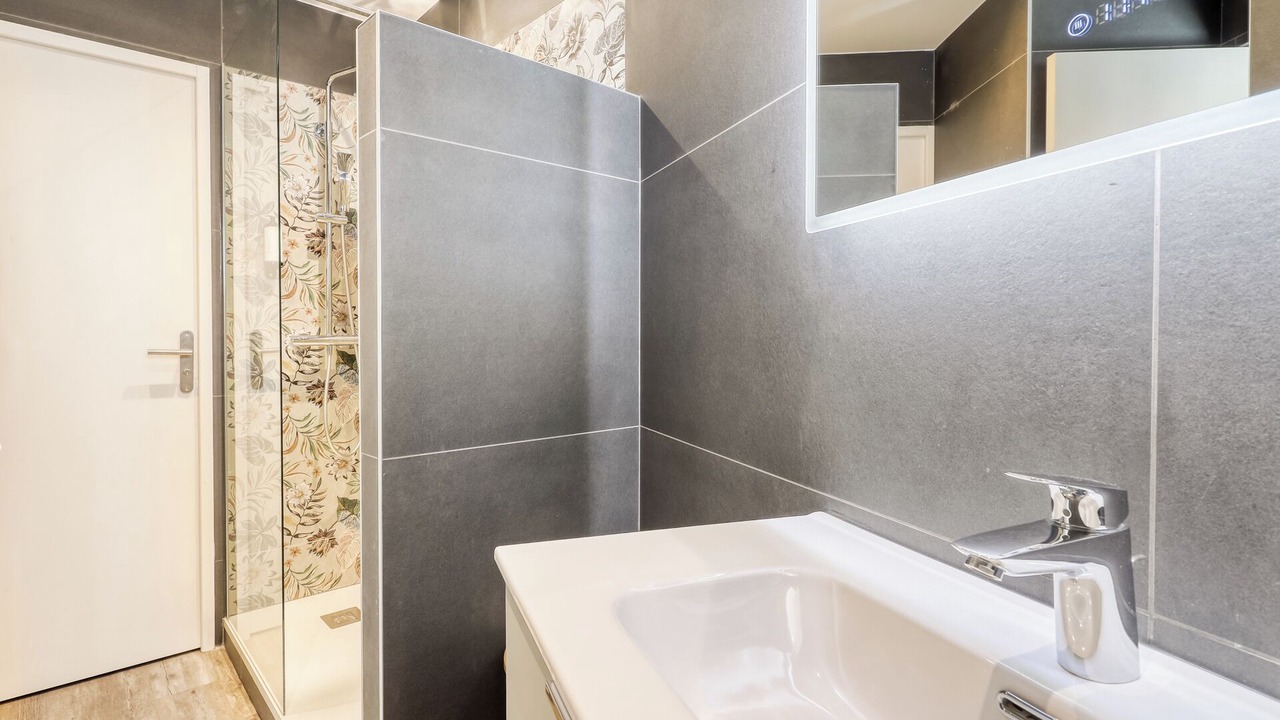 Photo of Bathroom in Le Lavandou