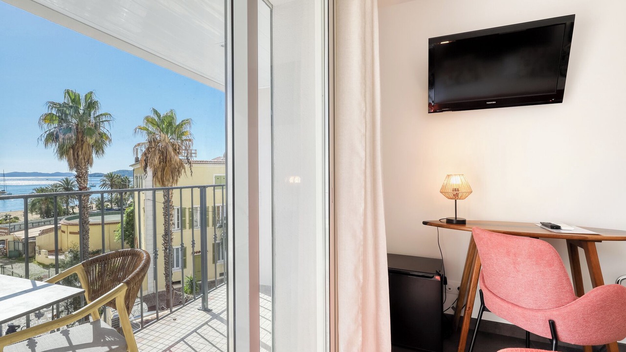 Photo of Bedroom in Le Lavandou