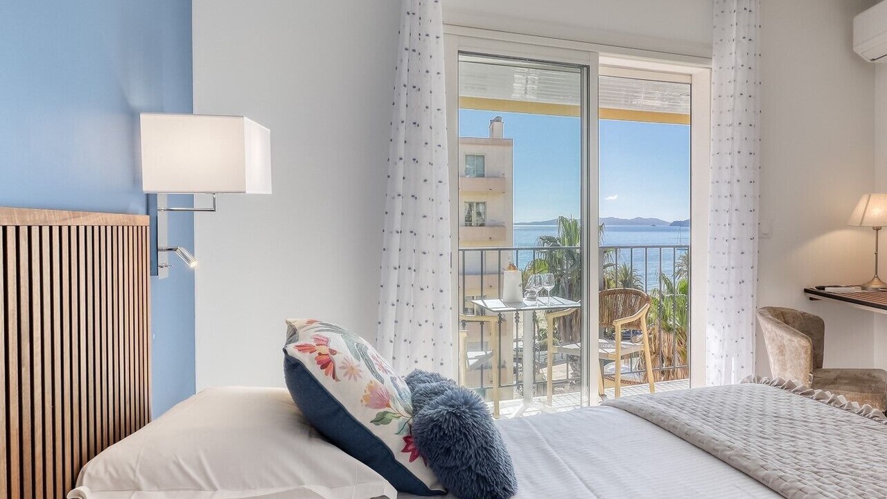 Photo of Bedroom in Le Lavandou