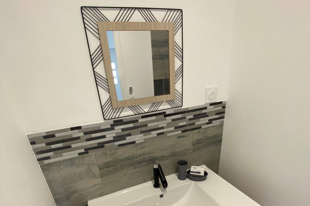 Photo of Bathroom in Rousson
