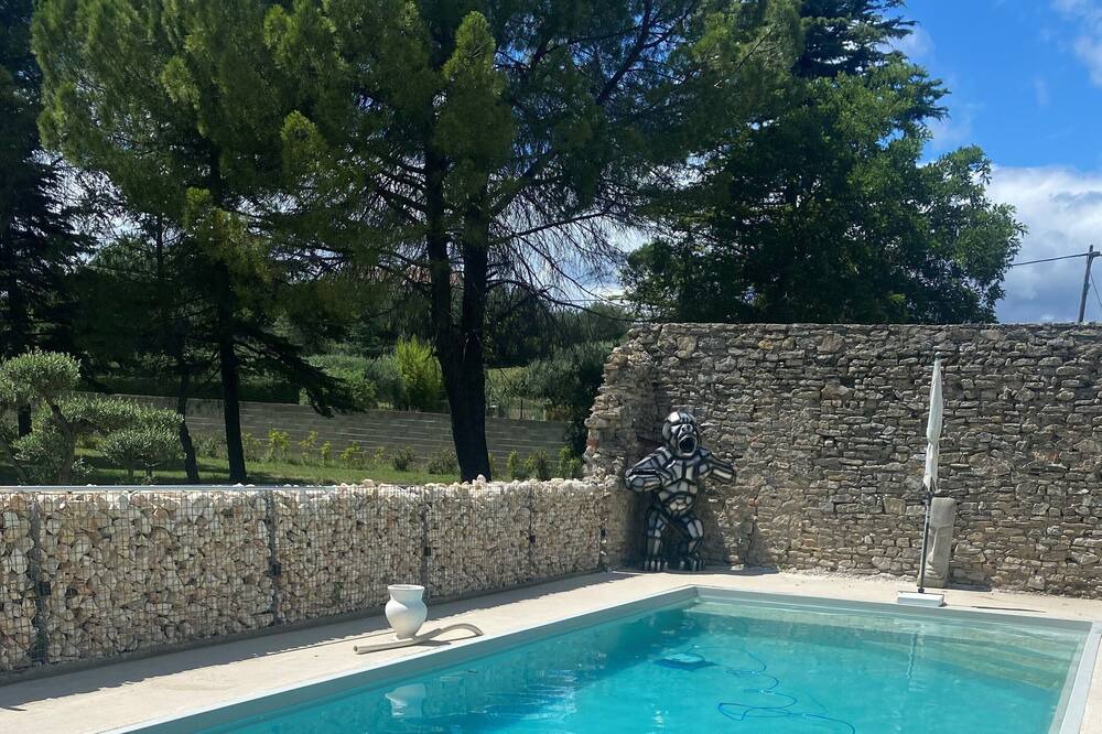 Photo of Outdoor in Rousson