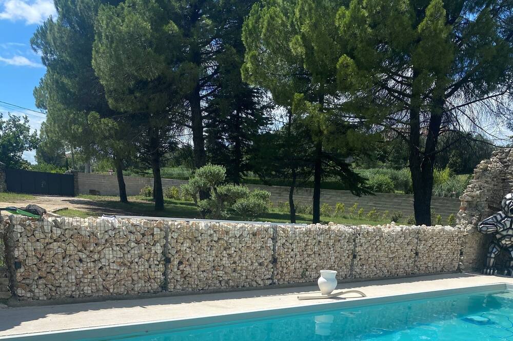 Photo of Outdoor in Rousson
