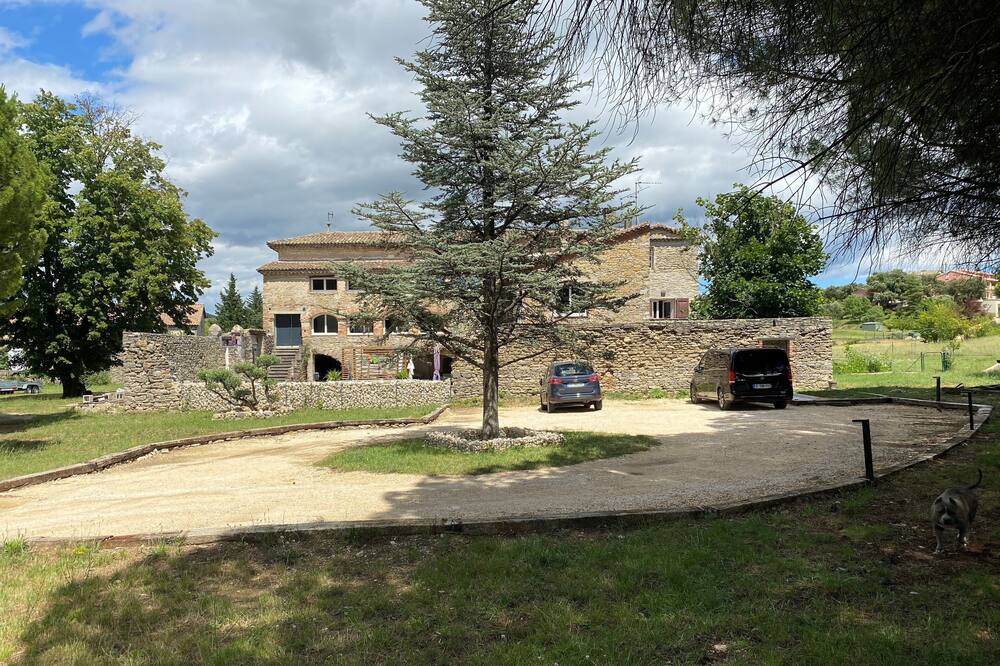 Photo of Outdoor in Rousson